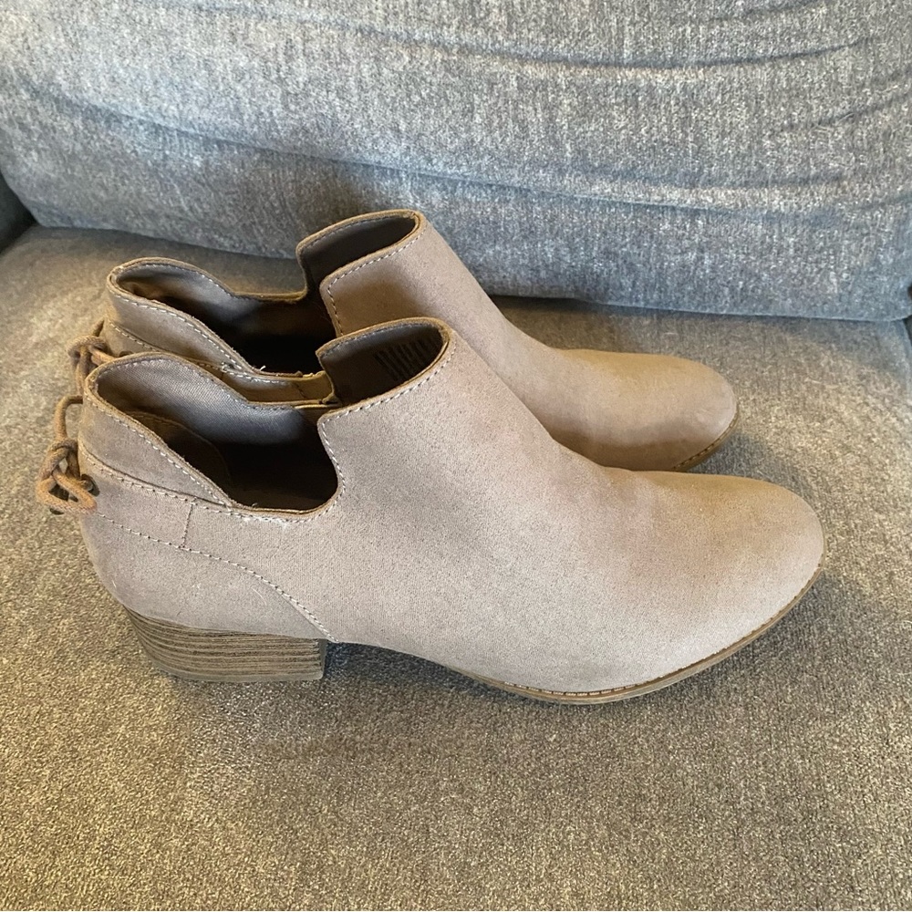 American Eagle ankle boots size 8 1/2